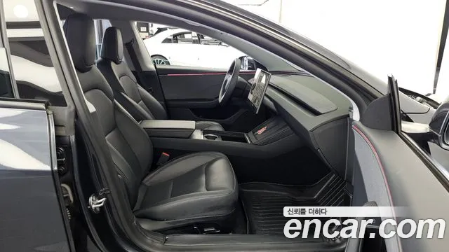 Tesla Model 3 2025 thumb 11