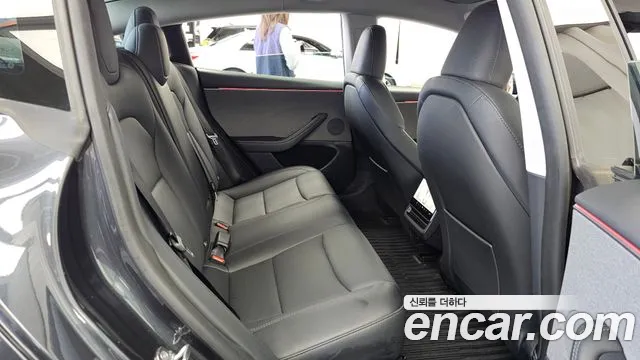 Tesla Model 3 2025 thumb 12