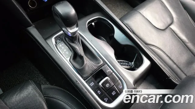 Hyundai Santa Fe 2019 thumb 9