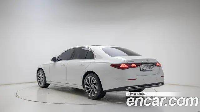 Mercedes-Benz E-Класс 2026 thumb 2