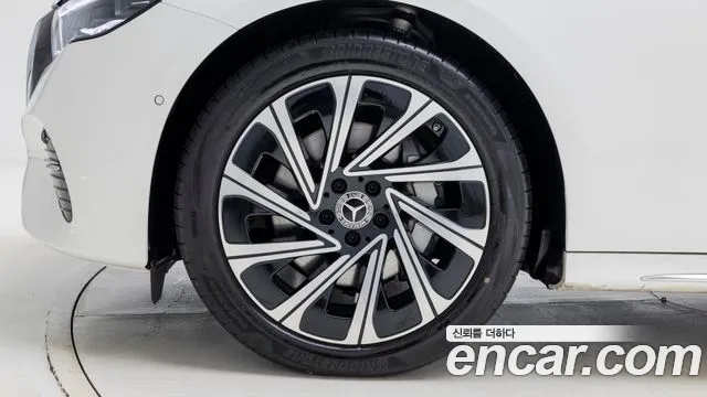 Mercedes-Benz E-Класс 2026 thumb 5