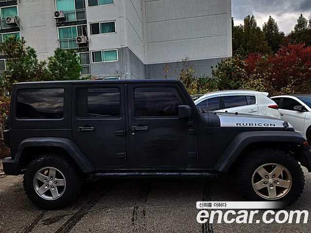 Jeep Wrangler 2010 thumb 3