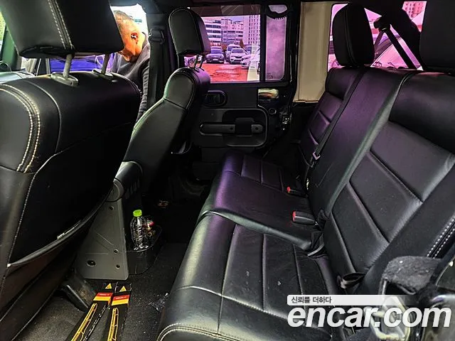 Jeep Wrangler 2010 thumb 8