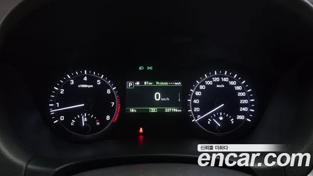 Genesis G80 2016 thumb 8
