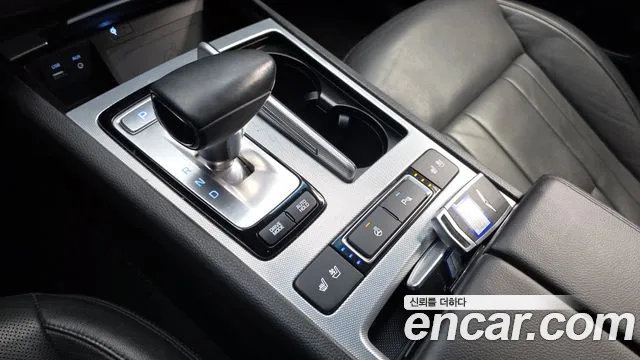 Genesis G80 2016 thumb 9