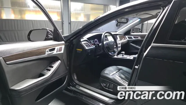 Genesis G80 2016 thumb 10