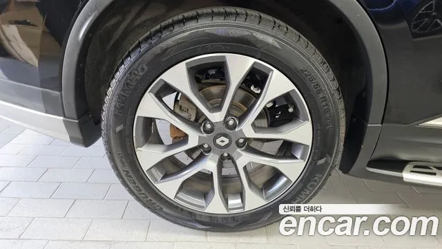 Renault-KoreaSamsung Koleos 2018 thumb 5
