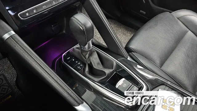 Renault-KoreaSamsung Koleos 2018 thumb 9