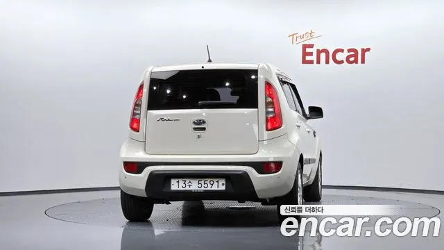 Kia Soul 2011 thumb 3