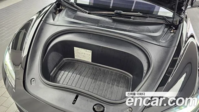 Tesla Model 3 2024 thumb 6