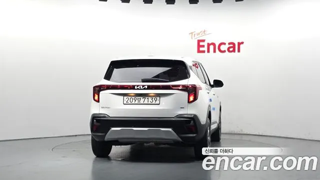 Kia Seltos 2023 thumb 4