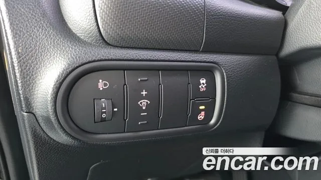 Kia K3 2016 thumb 12
