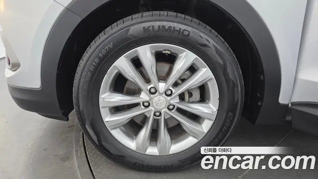 Hyundai Santa Fe 2017 thumb 5
