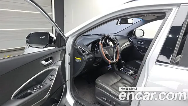 Hyundai Santa Fe 2017 thumb 10