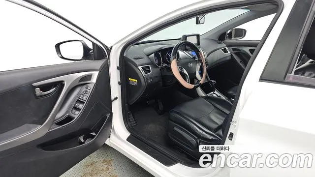Hyundai Avante 2012 thumb 10