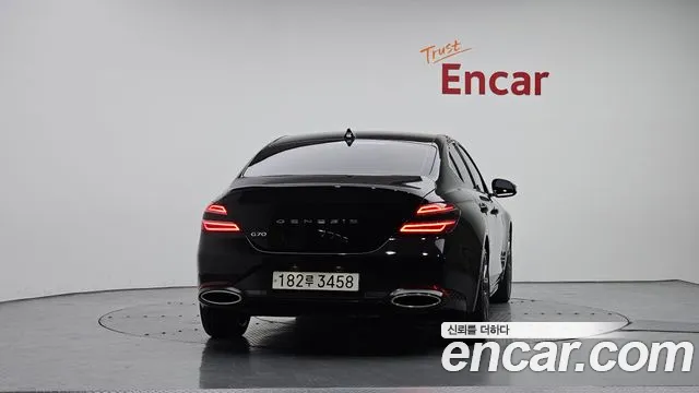 Genesis G70 2023 thumb 4