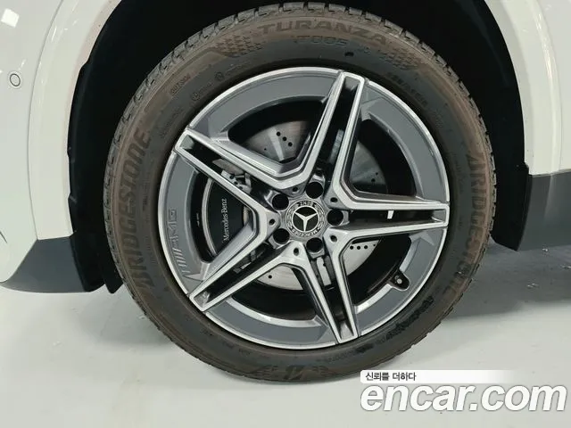Mercedes-Benz GLA 2025 thumb 5