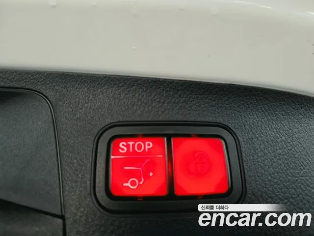 Mercedes-Benz GLA 2025 thumb 9