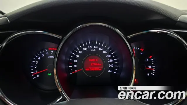 Kia K5 2013 thumb 8