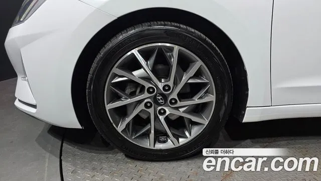 Hyundai Avante 2019 thumb 5