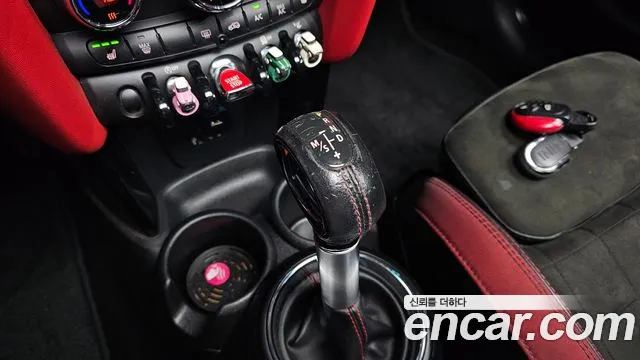 MINI Hatch 2017 thumb 9