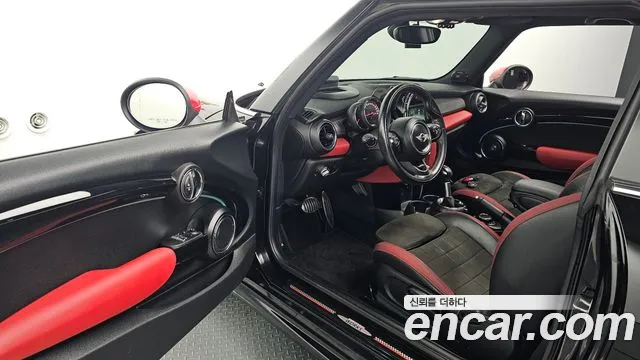 MINI Hatch 2017 thumb 10