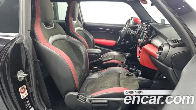 MINI Hatch 2017 thumb 11