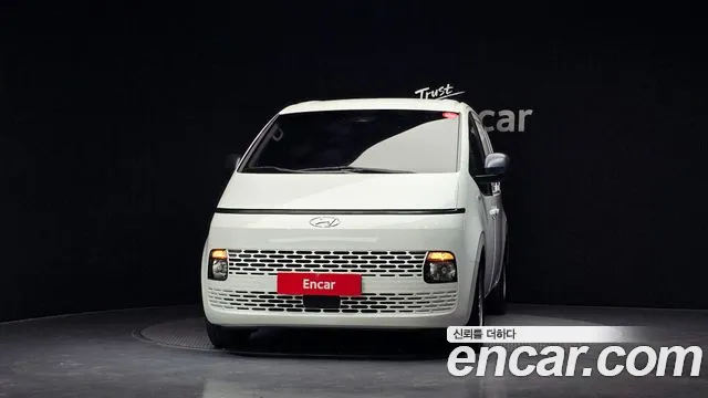 Hyundai Staria 2022 thumb 3