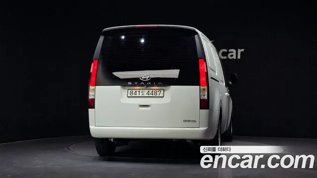 Hyundai Staria 2022 thumb 4