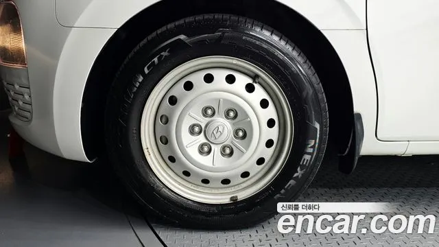 Hyundai Staria 2022 thumb 5