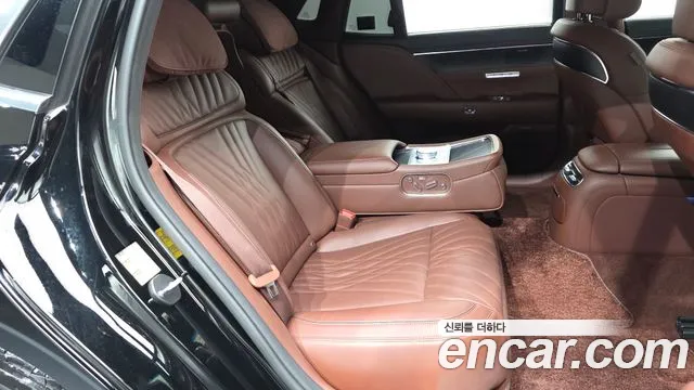 Genesis G90 2022 thumb 12