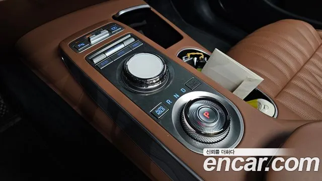 Genesis GV70 2022 thumb 8