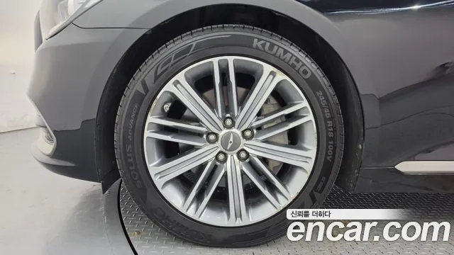 Genesis G80 2017 thumb 5