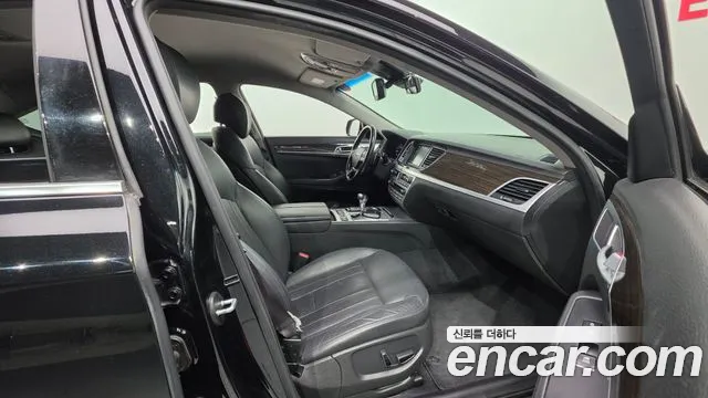 Genesis G80 2017 thumb 10