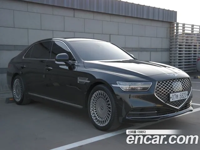 Genesis G90 2018 thumb 2