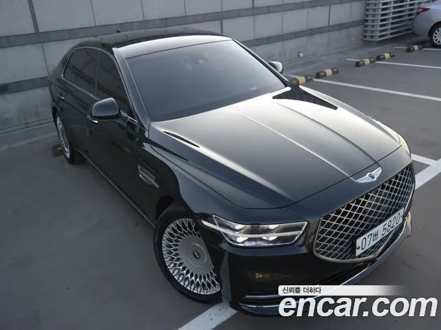 Genesis G90 2018 thumb 7