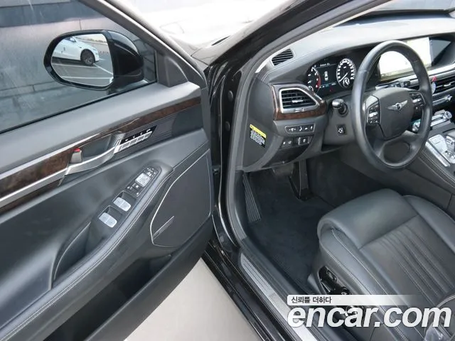 Genesis G90 2018 thumb 10