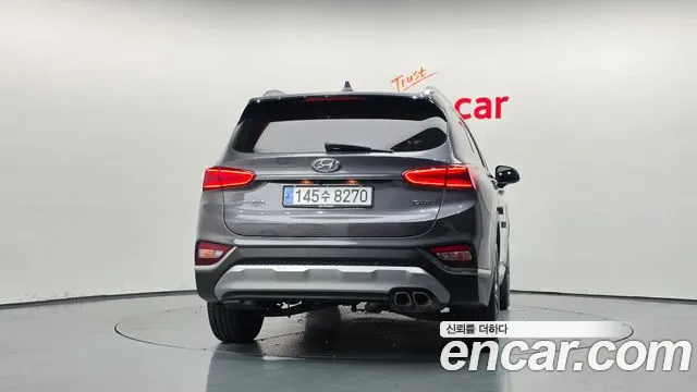 Hyundai Santa Fe 2018 thumb 4