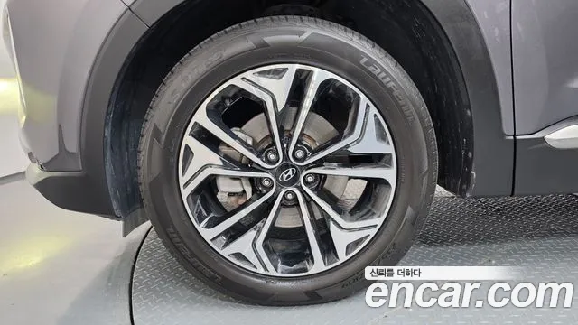 Hyundai Santa Fe 2018 thumb 5