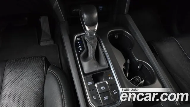 Hyundai Santa Fe 2018 thumb 9