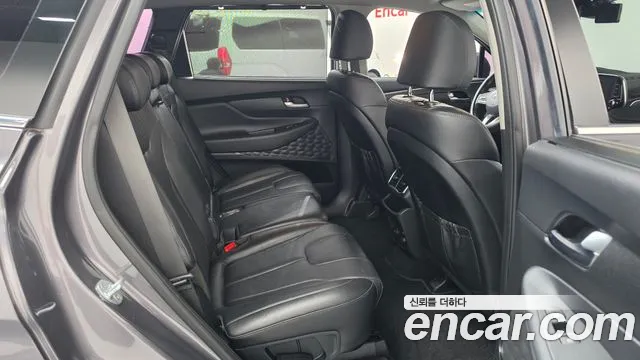 Hyundai Santa Fe 2018 thumb 12