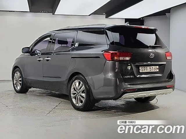 Kia Carnival 2014 thumb 3