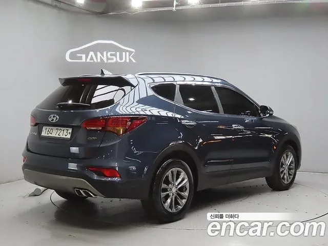 Hyundai Santa Fe 2017 thumb 4