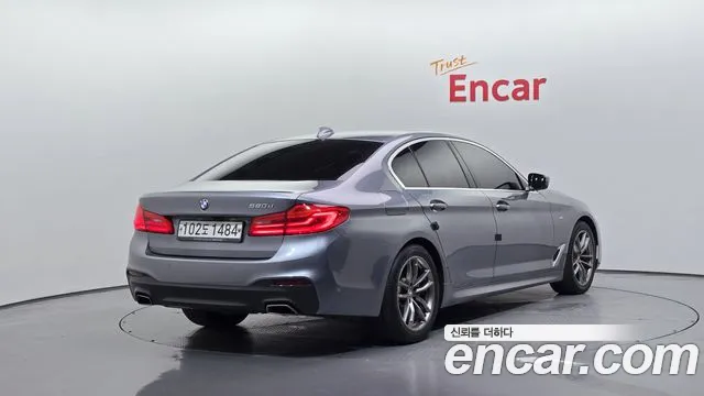 BMW 5-Series 2020 thumb 2