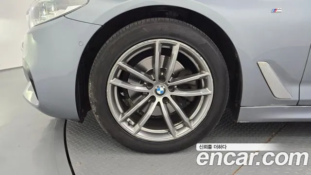 BMW 5-Series 2020 thumb 5