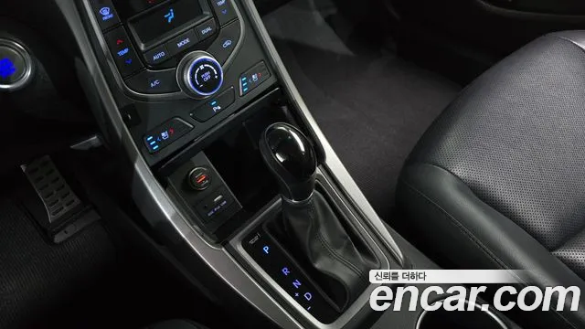 Hyundai Avante 2015 thumb 9