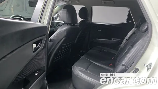 KG_Mobility_Ssangyong TIBOLI 2021 thumb 12