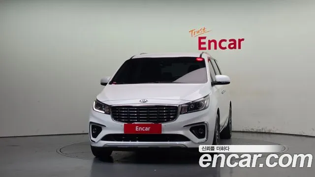 Kia Carnival 2018 thumb 3