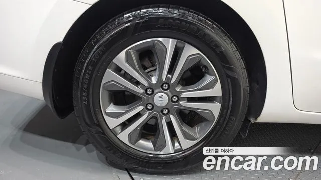 Kia Carnival 2018 thumb 5