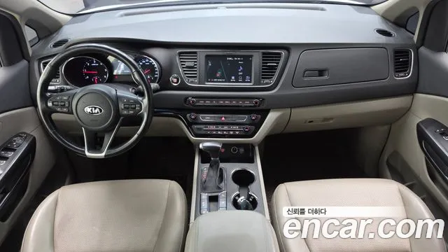 Kia Carnival 2018 thumb 7
